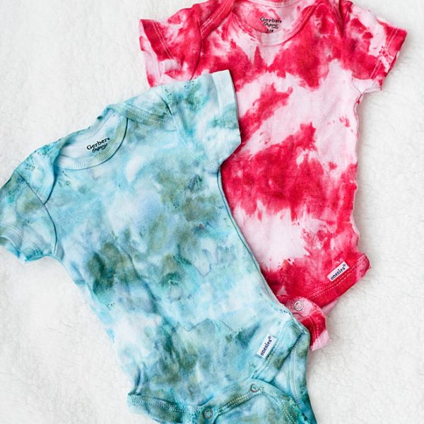 Gender Reveal Ice-Dye DIY